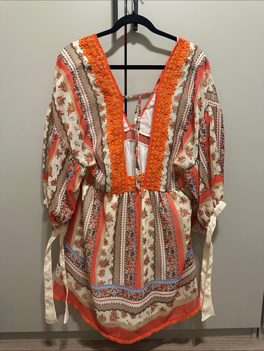 Aqua Bendita Boho Floral Peasant Top in Peach-Orange Size Medium - Picture 2 of 4